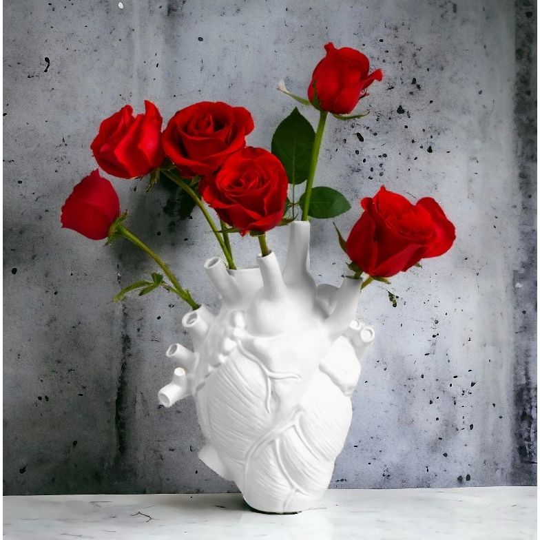 Vase cœur anatomique en résine – 24,5 cm - Boutique Ømm