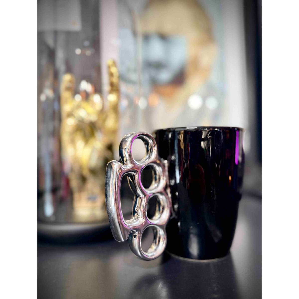 Mug Coup de Poing Américain Noir – Out of the Blue KG - Boutique Ømm