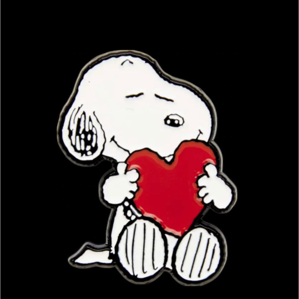 Pins Peanuts "Give Hugs" – Snoopy cœur rouge – Magpie - Boutique Ømm