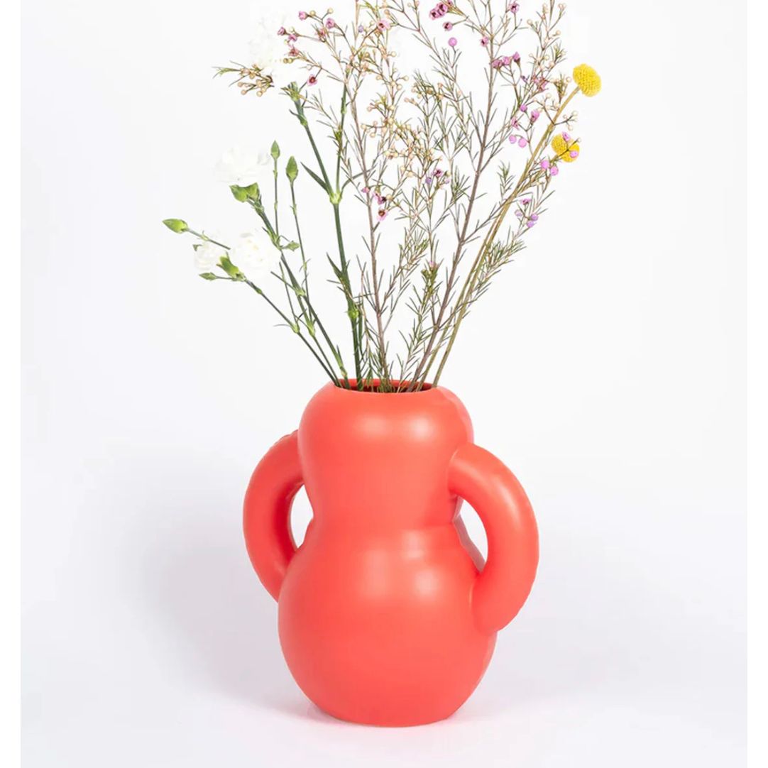 Vase Oscar Coral Matte Home Studyo - vase design corail en céramique - Boutique Ømm